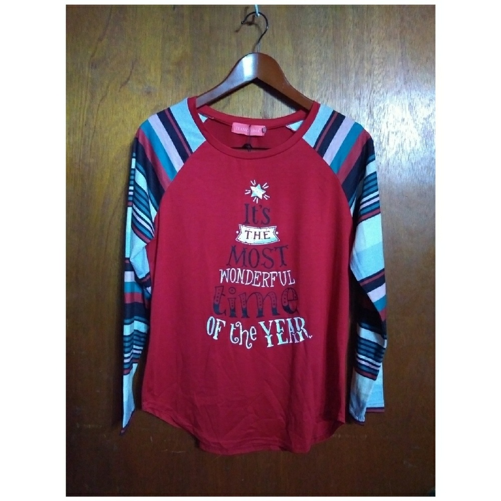 🎄Christmas Holiday Size Large Teamoluna Shirt